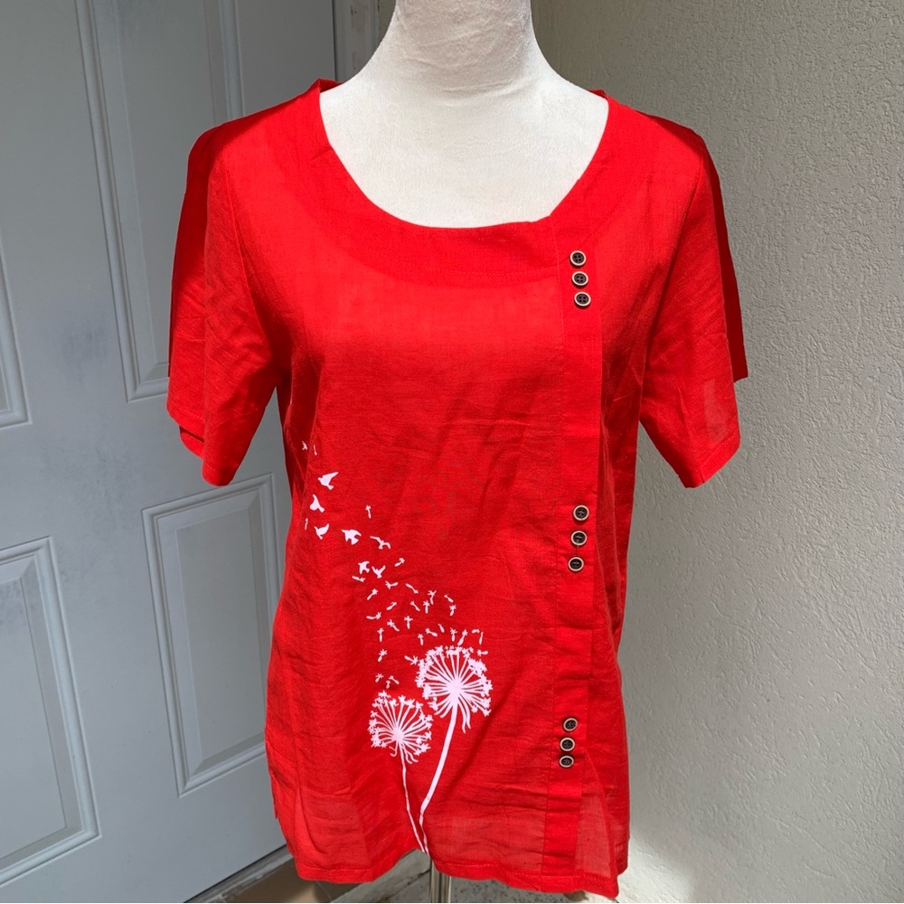 STYLEWE. NWOT. Beautiful Red Top. Lightweight cotton. Short sleeves. S/M.